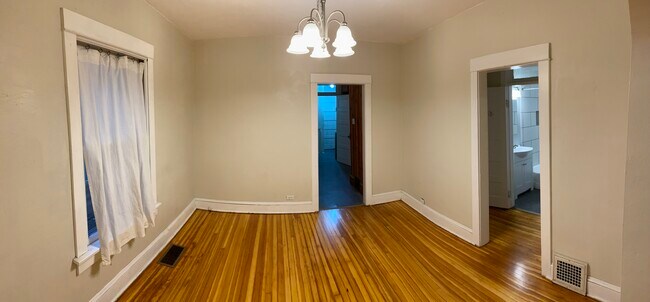 Building Photo - 1539 Adams St