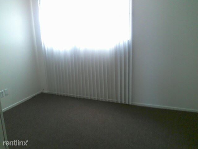 Foto del edificio - 567 N Mountain View Ave