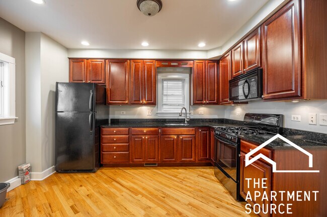 Foto del edificio - 2933 N Ridgeway Ave