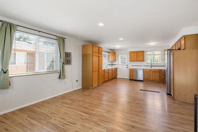 Photo - 415 S Kipling St Apartment