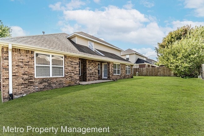 Building Photo - 4 br, 2.5 bath House - 700 Paint Lane
