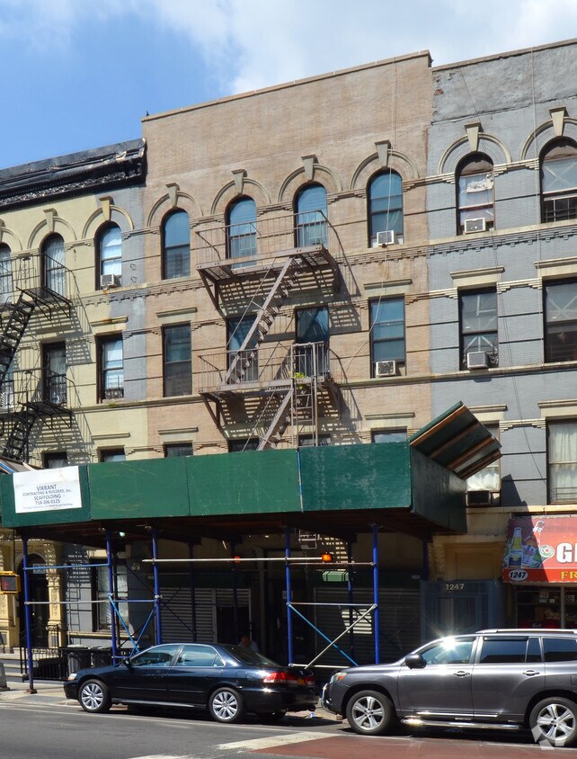Foto principal - 1245 Webster Ave