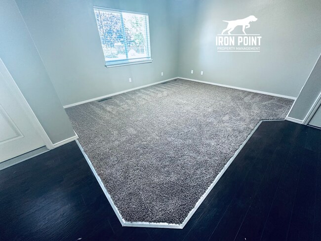 Building Photo - AVON16524