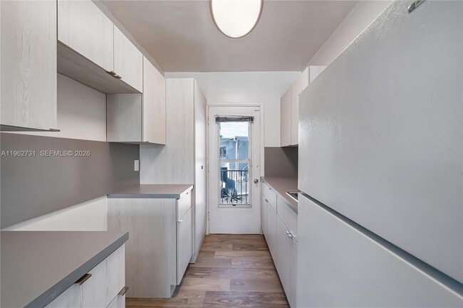 Foto del edificio - 7271 Gary Ave