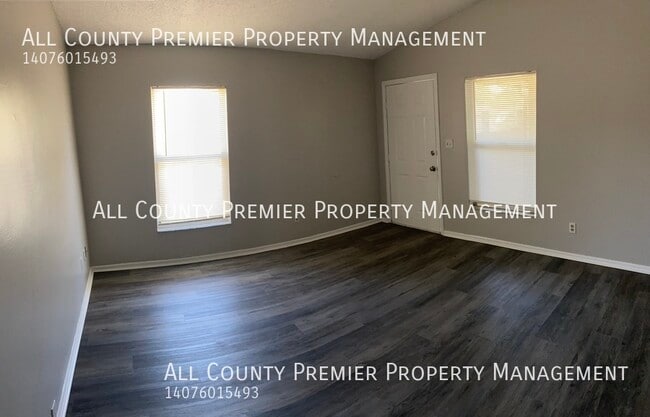 Foto del edificio - 1215 Ravida Cir