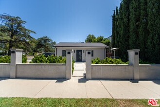 Building Photo - 5346 Buffalo Ave
