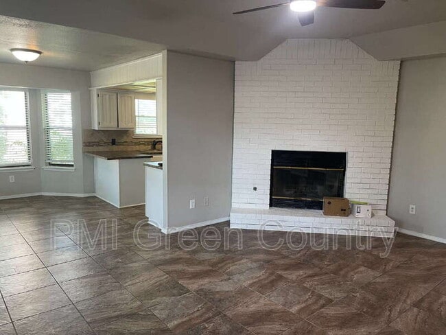 Foto del edificio - 4443 W Princeton Pl