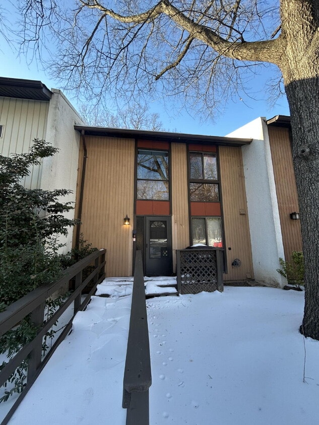 Photo - Discover Comfort and Style: Spacious 3-Bed, 2-Bath Townhouse at 2348 Antiqua Court, Reston, VA.