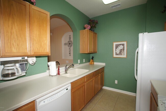 Foto del edificio - 1626 Peregrine Cir