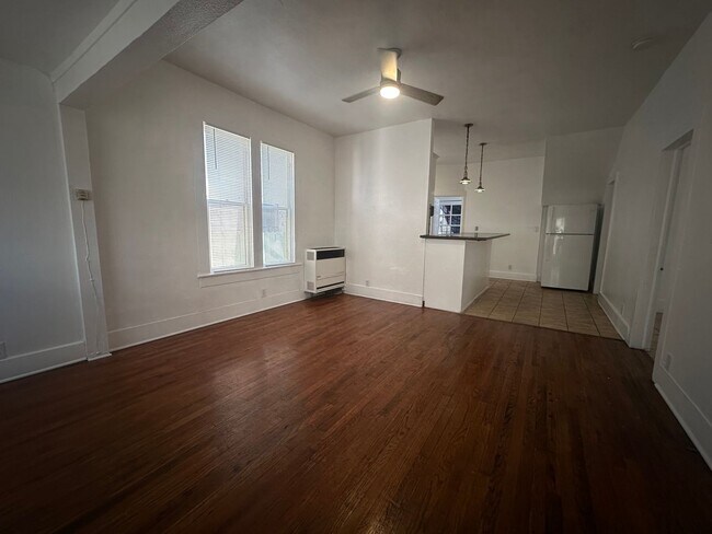 Foto del edificio - 335 Orange Ave