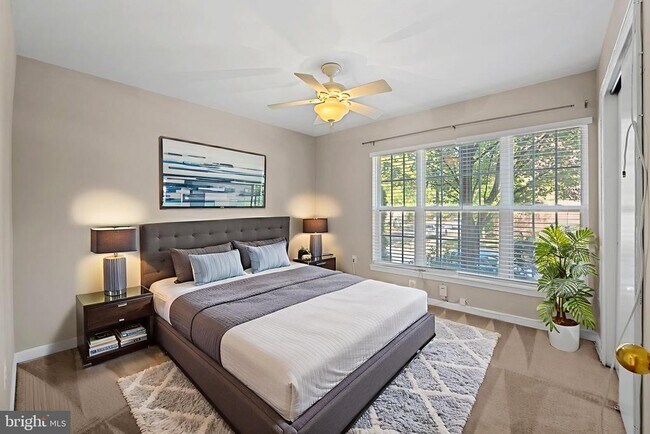 Building Photo - 23404 Rainbow Arch Dr