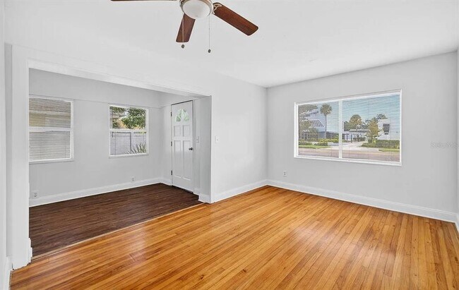 Foto del edificio - 5517 Gulfport Blvd S