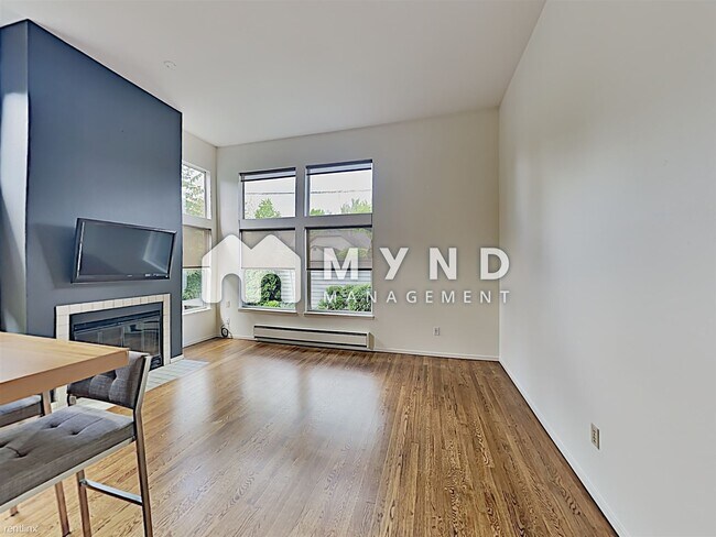 Foto del edificio - 1905 42nd Ave E