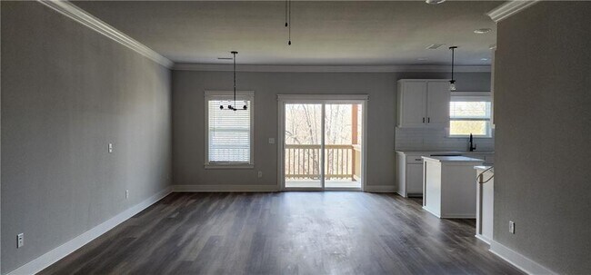 Building Photo - 33 Sandridge Dr