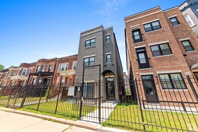 Building Photo - 6622 S University Ave