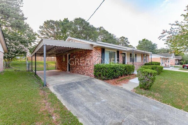 Building Photo - 3120 Gleason Ave