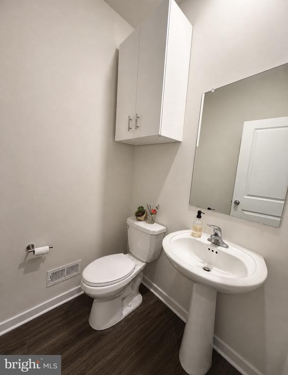 Foto del edificio - 4913 Brookside Ct