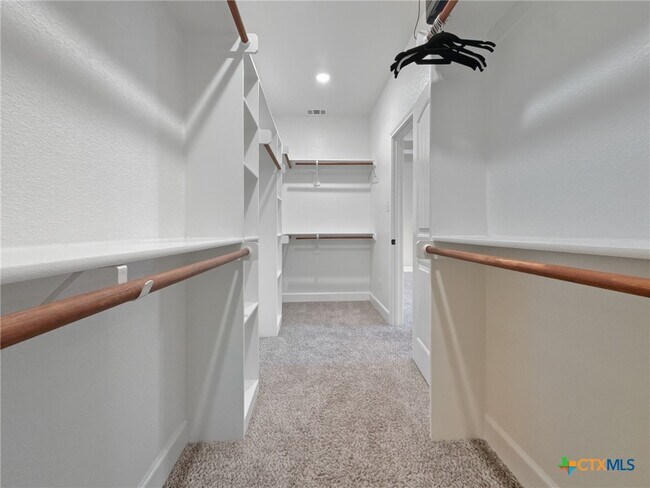 Foto del edificio - 1066 Vista Dr