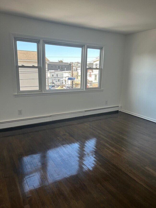 Foto del edificio - 4608 Grand Ave