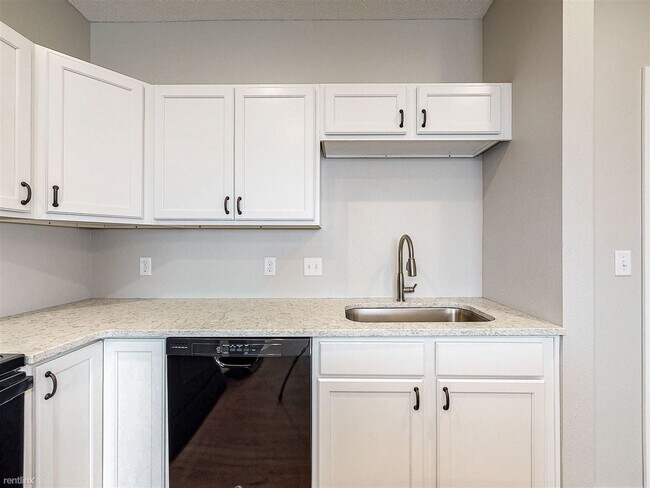 Building Photo - 2 br, 2 bath Condo - Liberty Landing