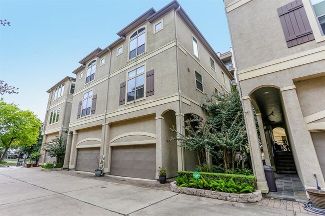 6844 Staffordshire Houston Tx 77030 Condo For Rent In Condos Texas Houston 6844 Staffordshire Primary Photo