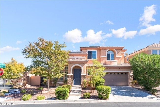 Building Photo - 600 El Loro St