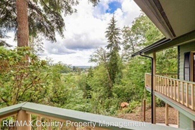 Building Photo - 3 br, 3 bath House - 1205 Shaw Rd E