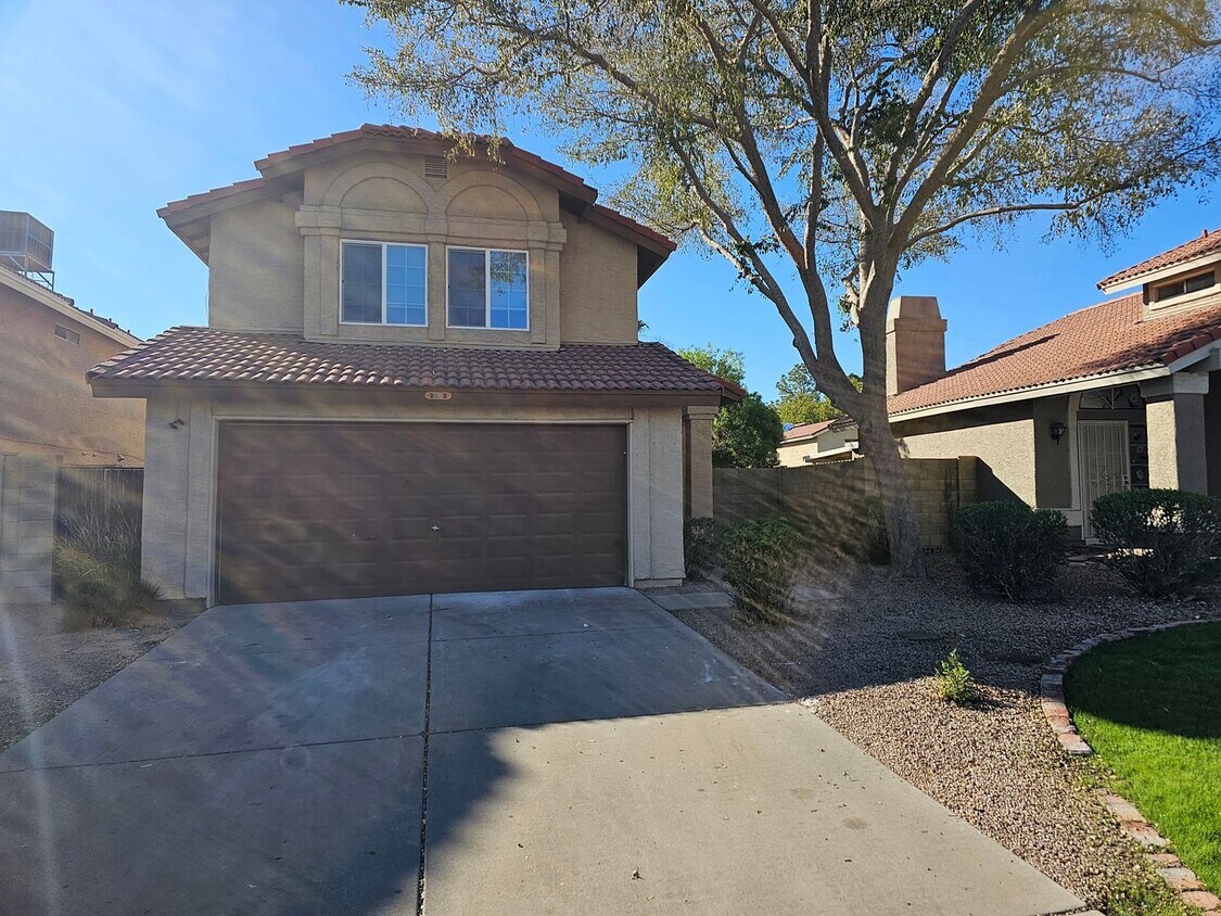 Primary Photo - Gorgeous Chandler Home