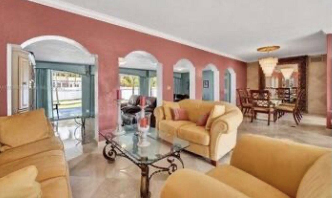 Building Photo - Hollywood Boulevard, Hollywood, FL 33019 - 3 BR 2 BA single-family home