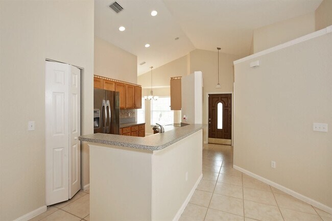 Foto del edificio - 123 Country Club Way