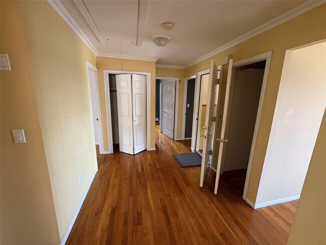 Building Photo - 120 Vredenburgh Ave
