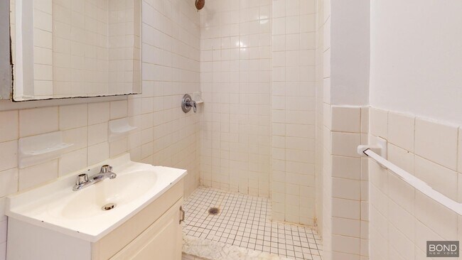 Foto del edificio - 239 E 24th St
