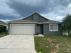 Building Photo - 744 Hillcrest Dr