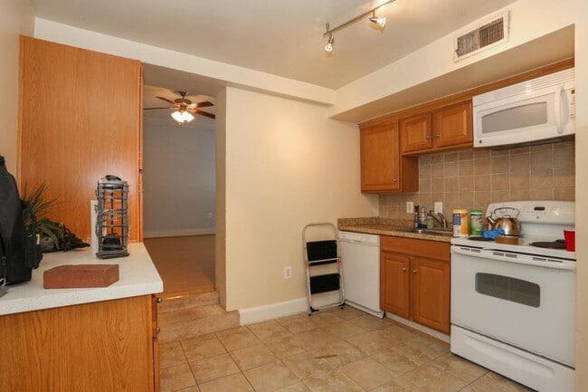 Building Photo - 1555 4th St NW