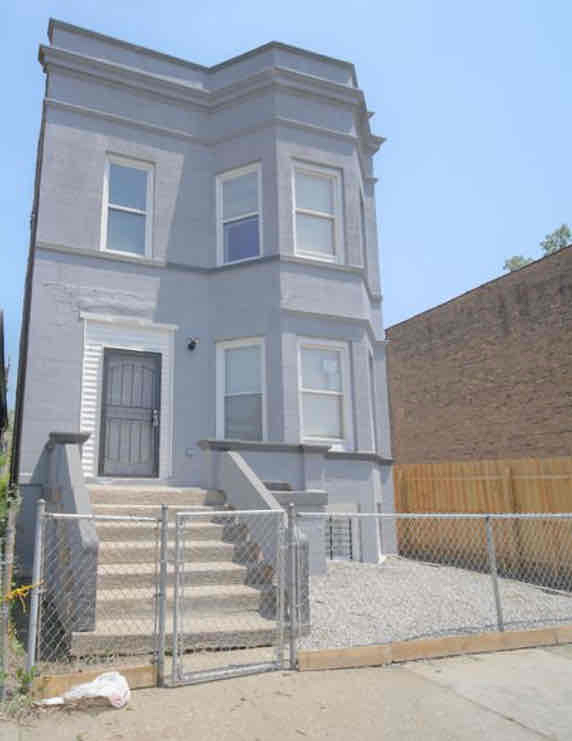 Building Photo - 6233 S Racine Ave