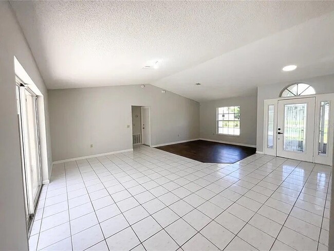 Building Photo - 4007 Paulette Dr