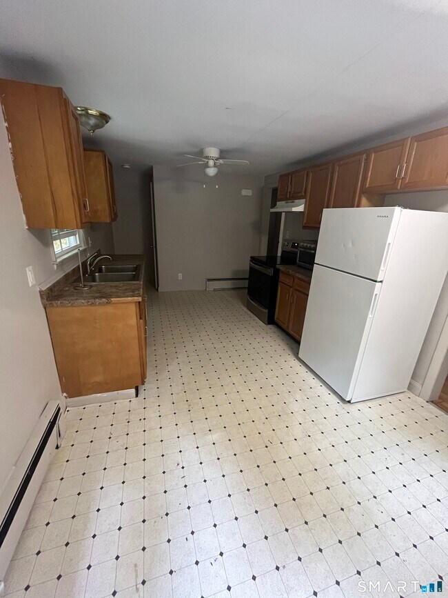 Foto del edificio - 332 Richmond Rd