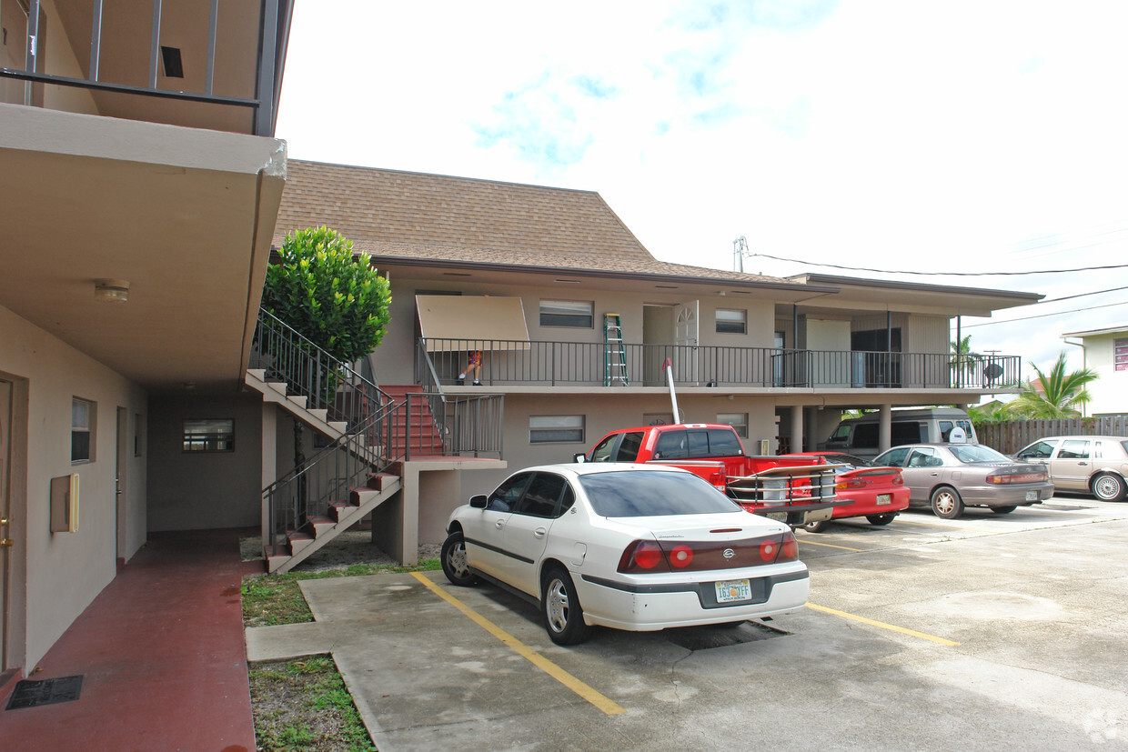 Building Photo - Lake Worth Shores Apartments