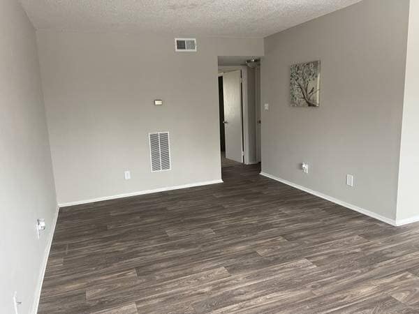 Building Photo - Eagle Trace Apartments