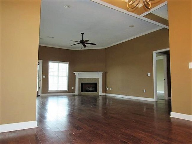 Building Photo - 105 Muirfield Pl
