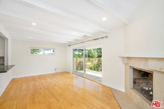 Building Photo - 2324 Pearl St