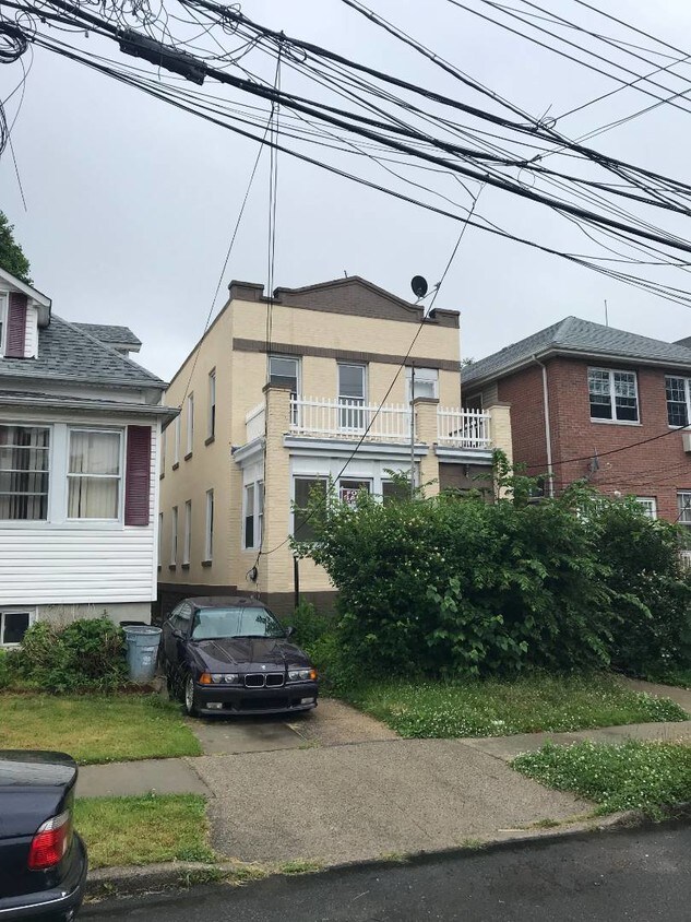 Primary Photo - 3048 Wilson Ave