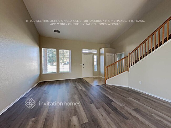 Foto del edificio - 8433 Falcon View Dr