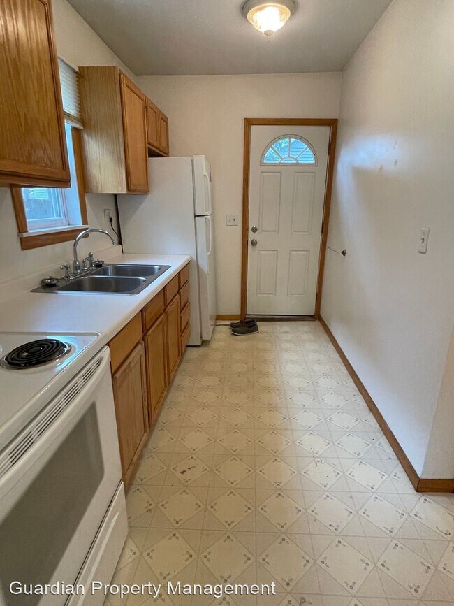 Building Photo - 1 br, 1 bath House - 4041 42nd Ave S