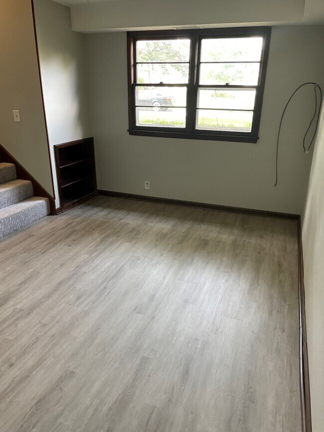 Building Photo - 3500 Valdez Dr