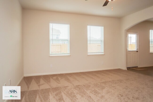 Foto del edificio - 5826 Sapphire Lagoon Rd