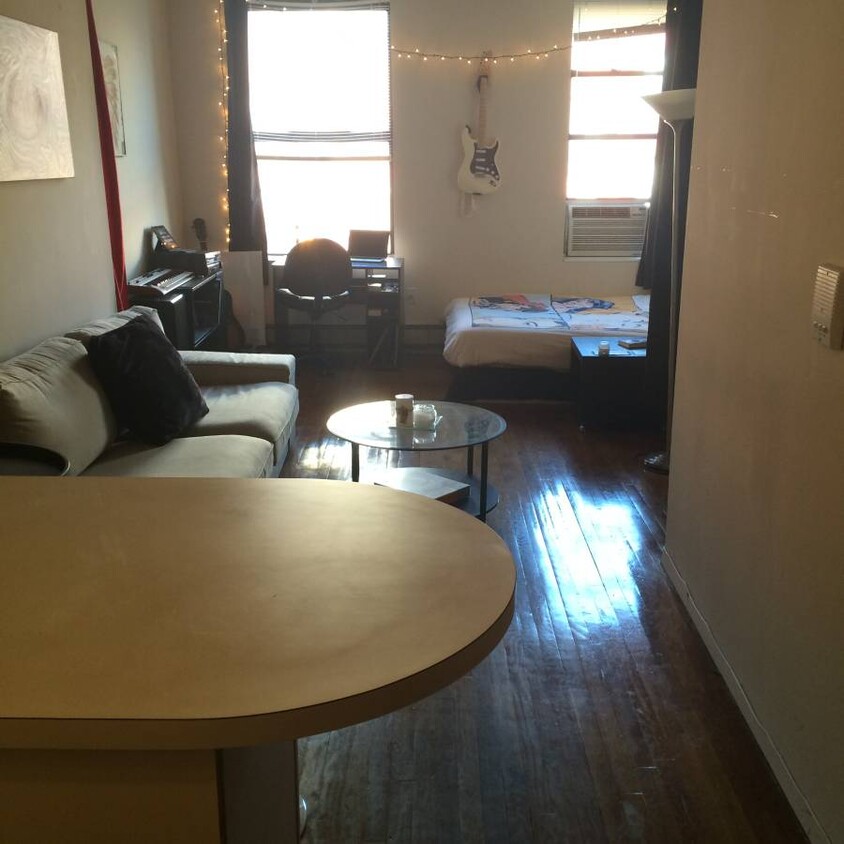 Foto principal - EAST 14 STREET & 3 AVENUE