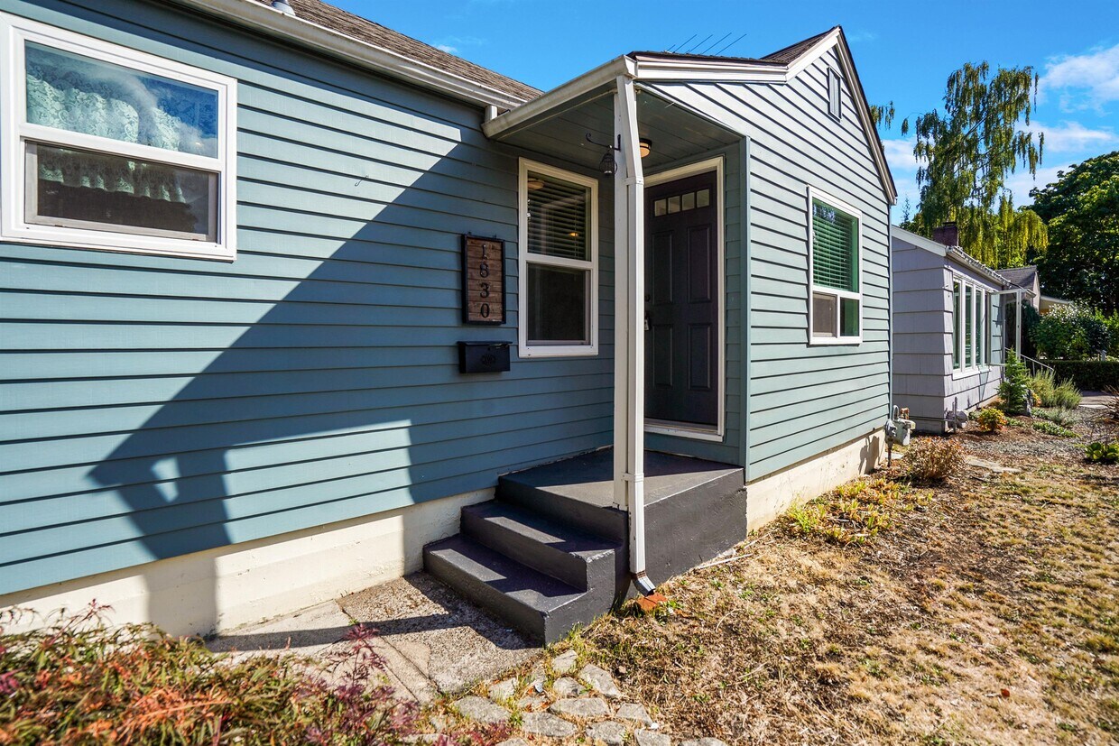 Foto principal - 1830 Cottage St NE