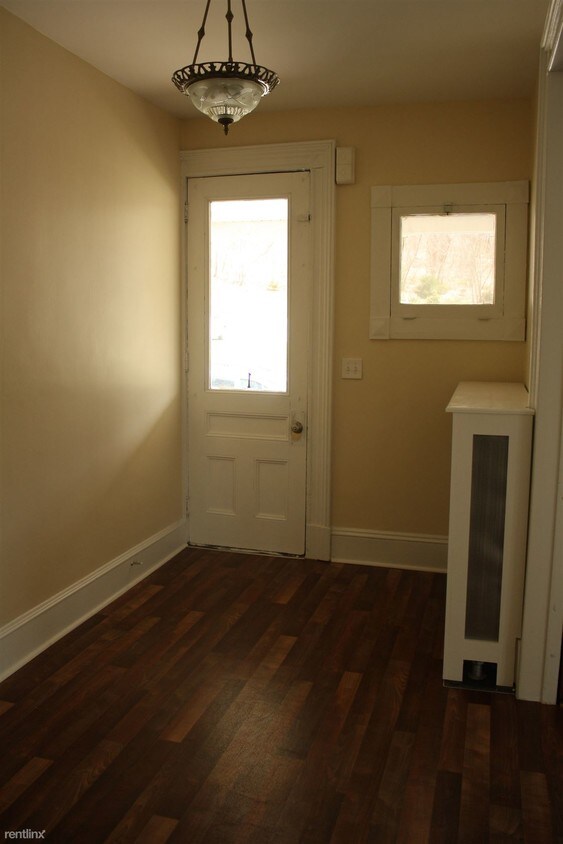 Primary Photo - 27 Washington Ave