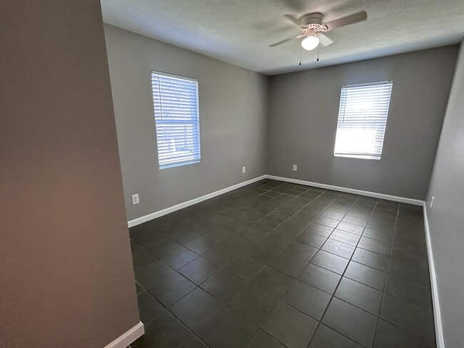 Foto del edificio - 108 Scott Dr